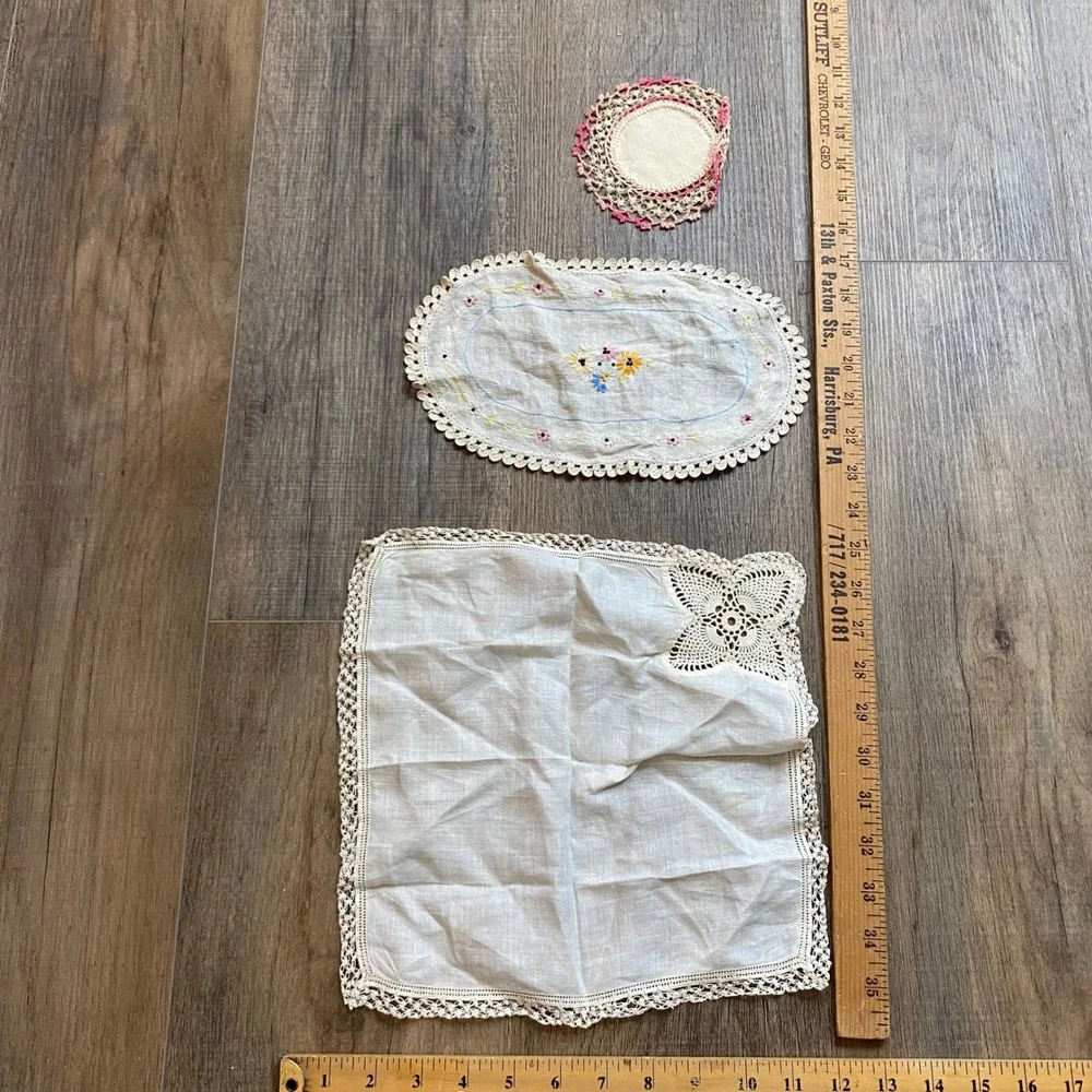 Vintage Embroidered Floral Table Runner Doily Set Purple Lace 'Butterfly' 4pc